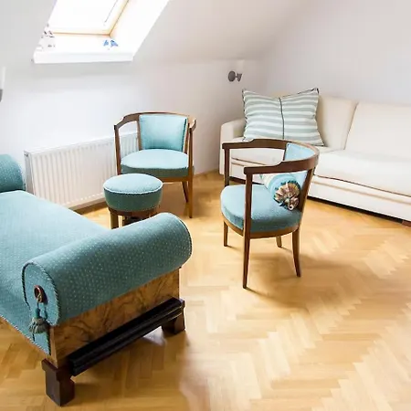 Breda In Center Apartament Bled